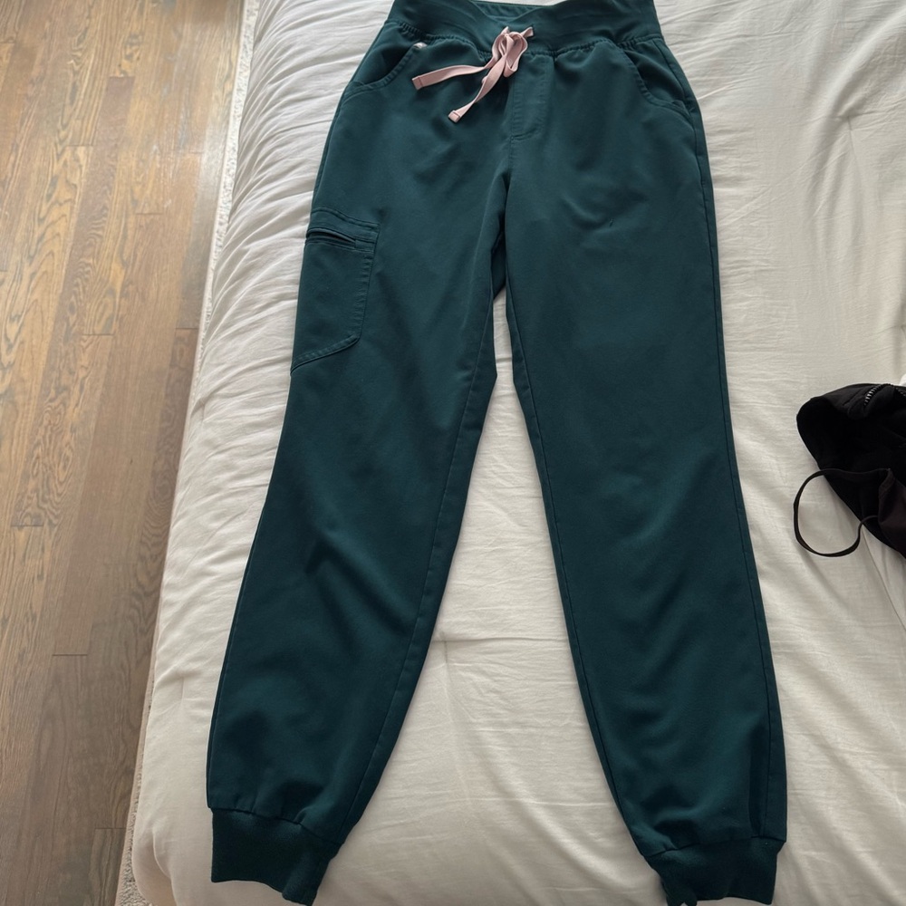 Teal Figs Jogger Pants with Pink Drawstring